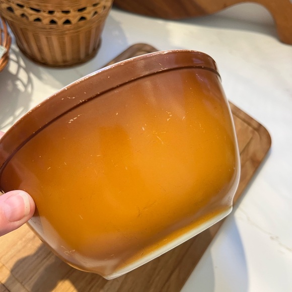 S/3 Vintage Pyrex bowls *imperfect* - Picture 9 of 16
